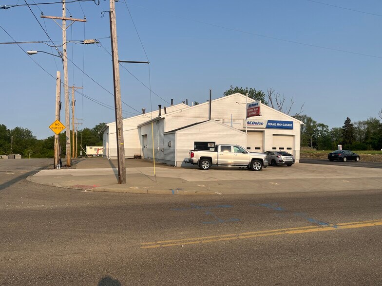 225 S Seiberling St, Akron, OH à vendre - Photo de l’immeuble – Image 1 sur 13