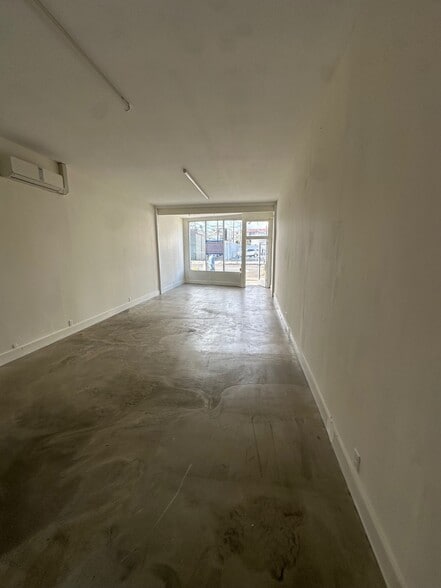 10420 National Blvd, Los Angeles, CA à louer - Photo intérieure – Image 3 sur 6