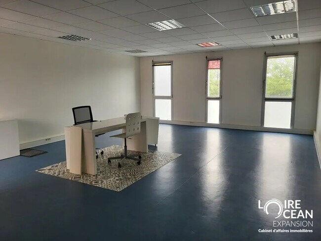 Plus de détails pour Bureau à louer