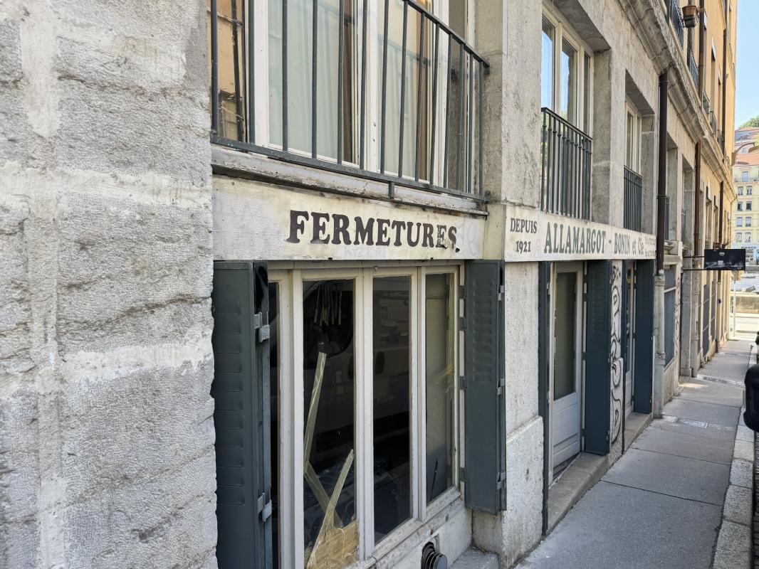 Industriel/Logistique dans Lyon à vendre Photo de l’immeuble– Image 1 sur 9