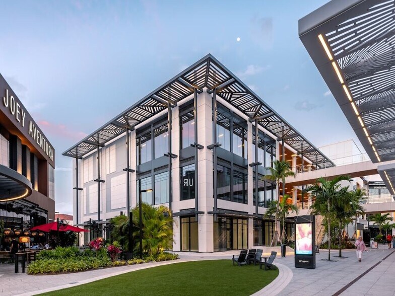 19501 Biscayne Blvd, Aventura, FL à louer - Photo de l’immeuble – Image 3 sur 5