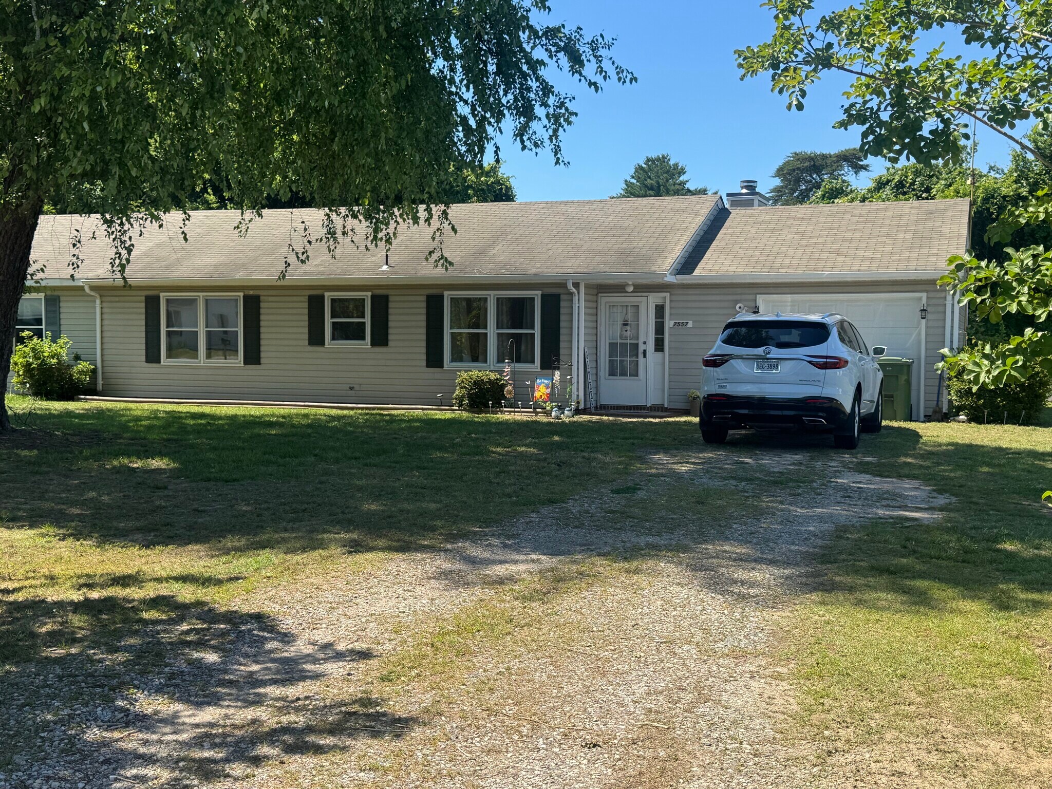 1500 Lafayette Rd, Gloucester Point, VA à vendre Photo principale– Image 1 sur 5