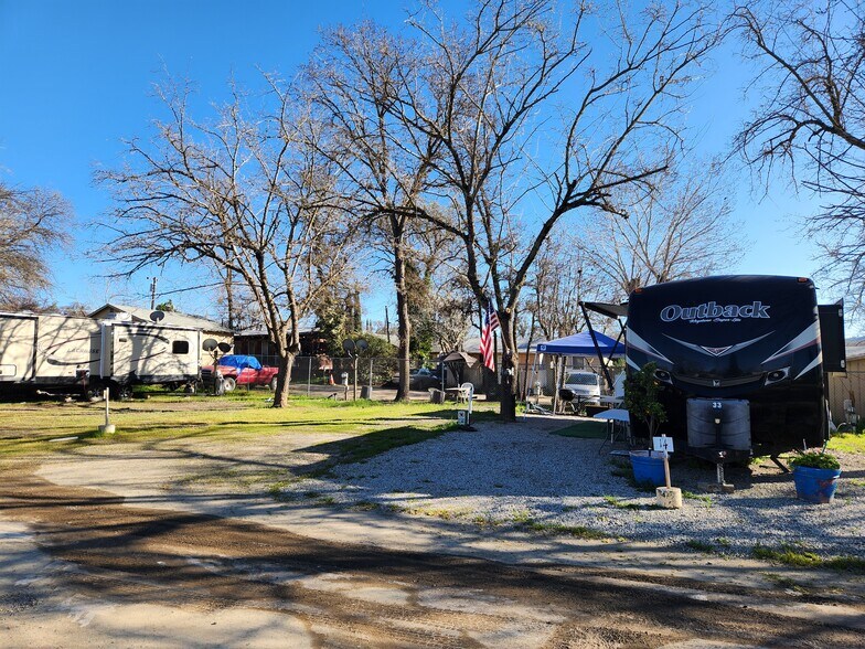 5725 Old Highway 53, Clearlake, CA à vendre - Photo principale – Image 1 sur 8