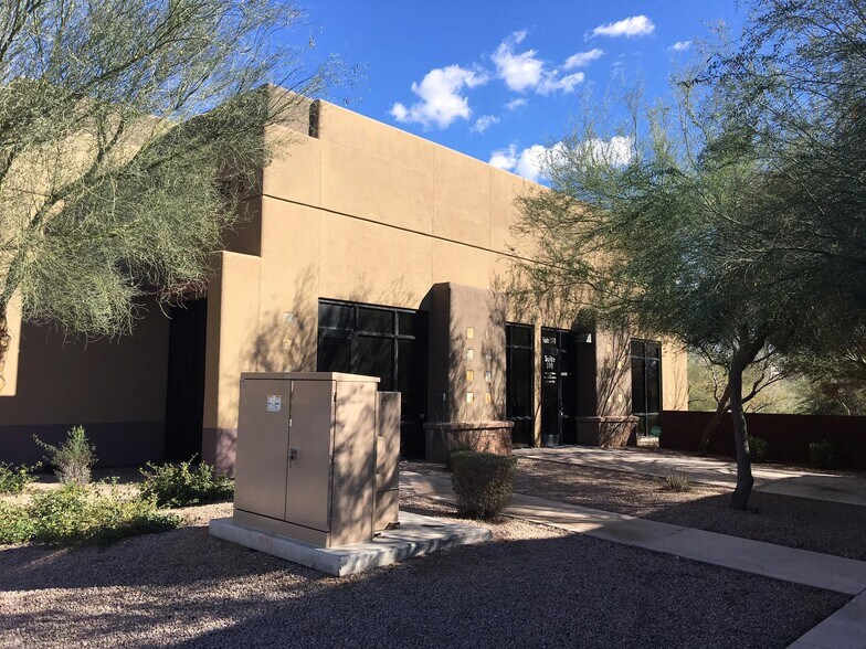 34225 N 27th Dr, Phoenix, AZ à louer - Photo de l’immeuble – Image 1 sur 9