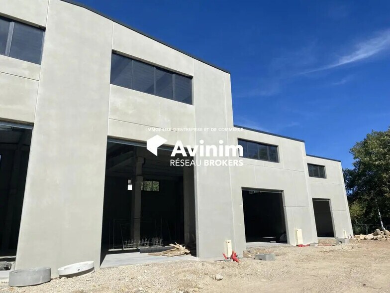 Local d'activités dans Fayence à vendre - Photo de l’immeuble – Image 2 sur 10