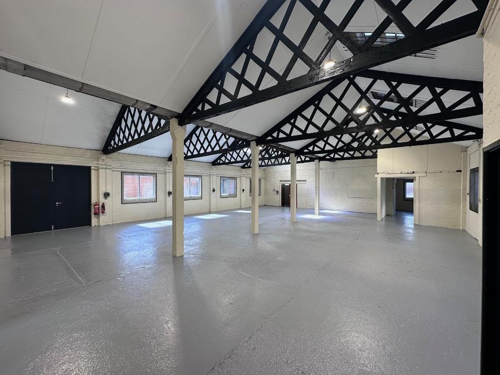 24 Bates Rd, Romford à louer Photo de l’immeuble– Image 1 sur 9