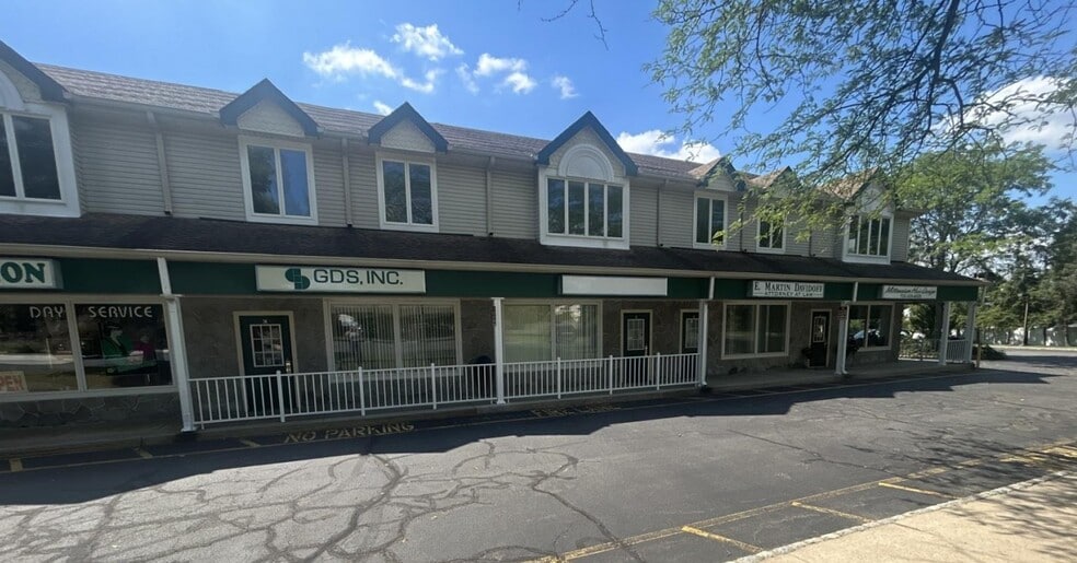 353 Georges Rd, Dayton, NJ à vendre - Photo principale – Image 1 sur 5