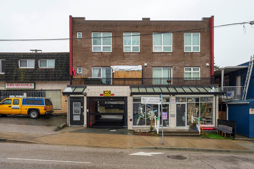 2811 Clark Dr, Vancouver, BC à vendre - Photo de l’immeuble – Image 2 sur 20