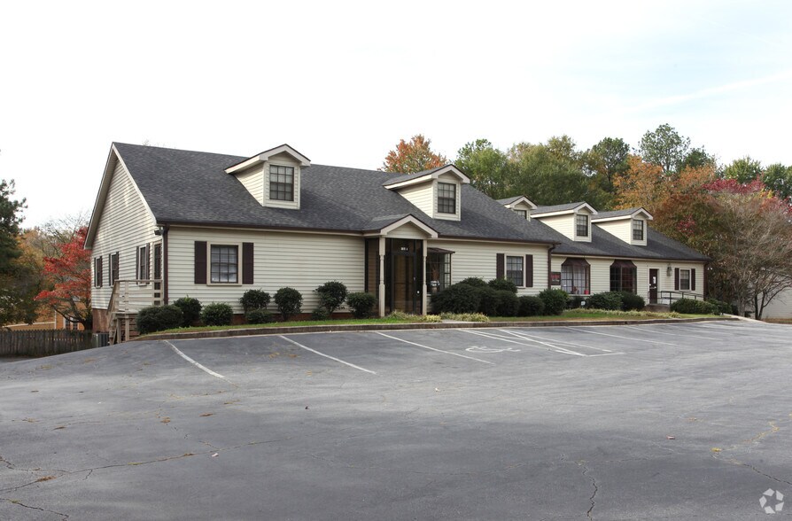 4759 Rockbridge Rd, Stone Mountain, GA à vendre - Photo principale – Image 1 sur 17