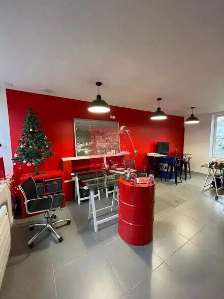 4 Rue Du Général Leclerc, Le Mesnil-Saint-Denis à louer - Photo intérieure – Image 2 sur 2