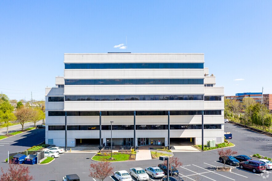 285 Davidson Ave, Somerset, NJ à louer - Photo de l’immeuble – Image 2 sur 4