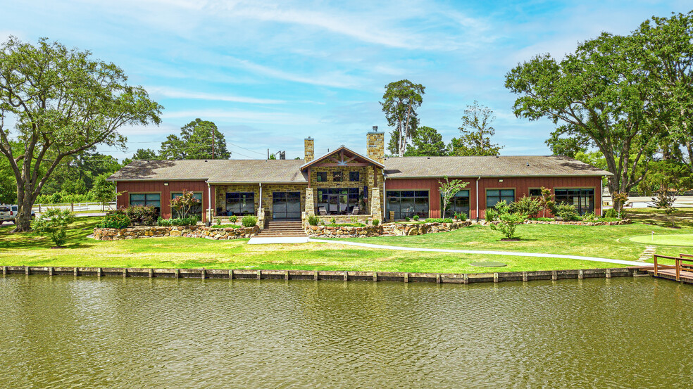 2643 S Loop 336 W, Conroe, TX à louer - Photo de l’immeuble – Image 2 sur 8