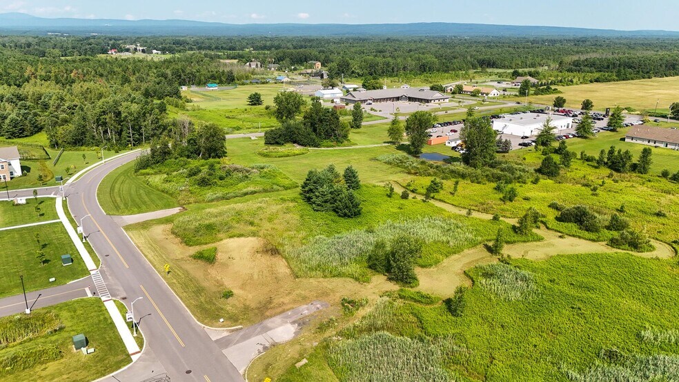 0 Plaza Boulevard Blvd, Plattsburgh, NY à vendre - Photo principale – Image 1 sur 6
