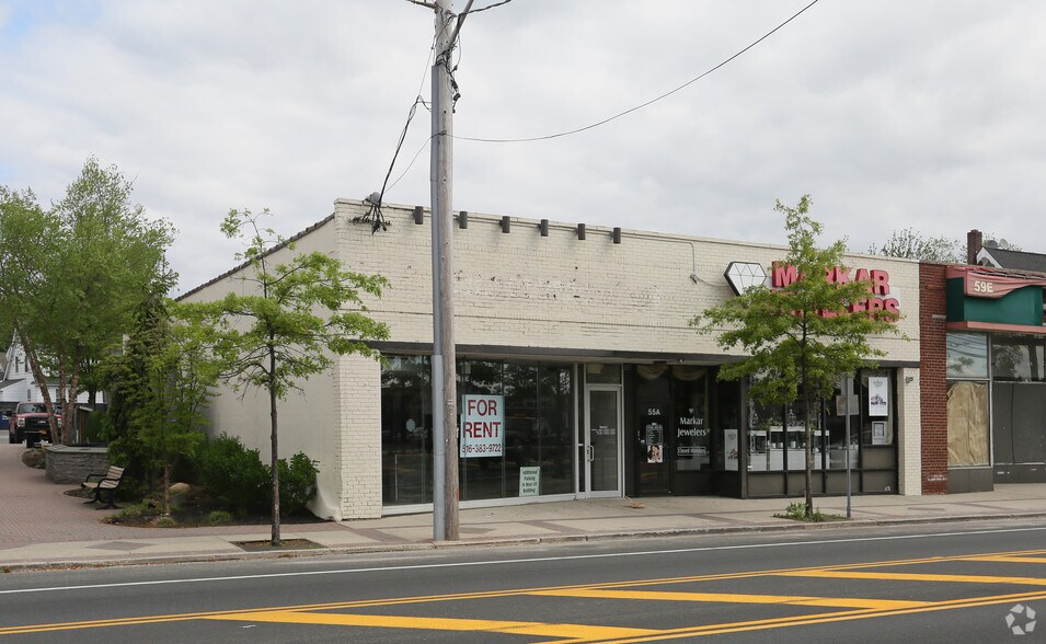 55 E Main St, Smithtown, NY à vendre - Photo principale – Image 1 sur 3
