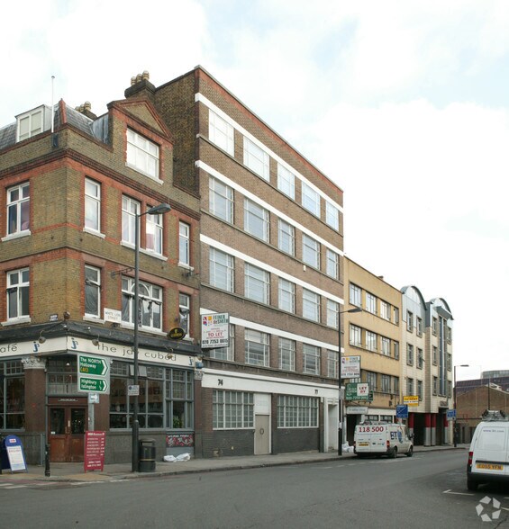 74-77 White Lion St, Londres à louer - Photo de l’immeuble – Image 2 sur 4