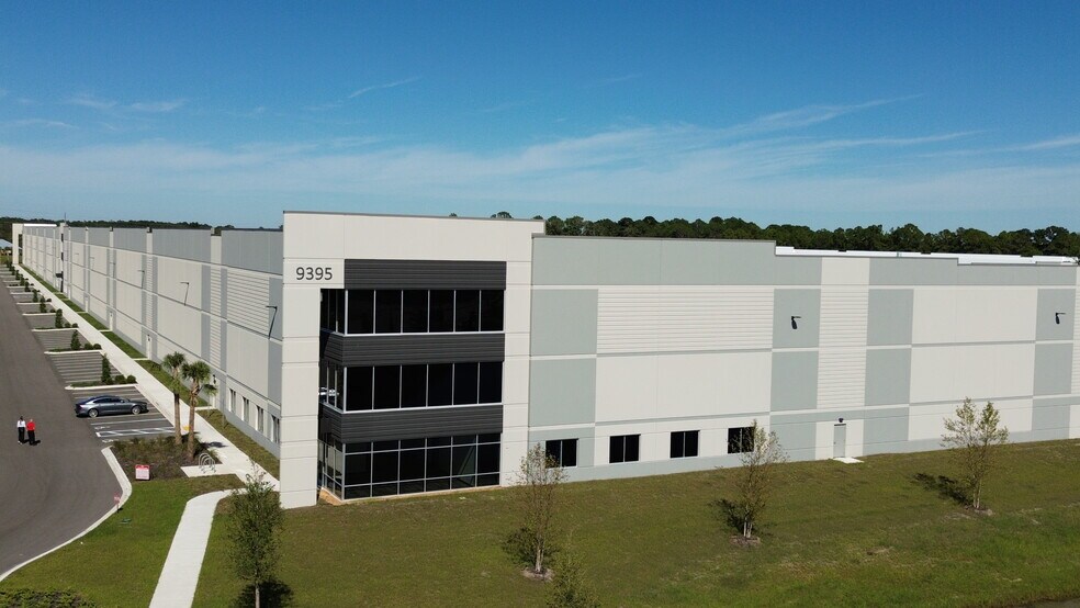 Pritchard Rd, Jacksonville, FL à louer - Photo de l’immeuble – Image 3 sur 15