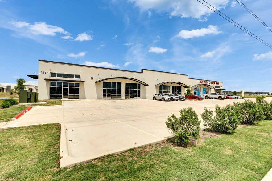 3021 N IH-35, San Marcos, TX à louer - Photo de l’immeuble – Image 2 sur 4