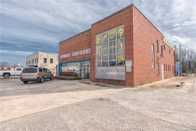511 W Franklin Blvd, Gastonia, NC à louer - Photo de l’immeuble – Image 2 sur 26