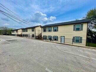 Plus de détails pour 1009 Advance St, San Marcos, TX - Logement à vendre