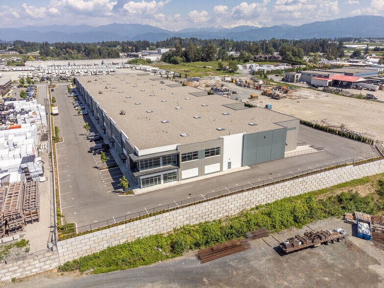1891 Foy St, Abbotsford, BC à louer - Photo de l’immeuble – Image 2 sur 7