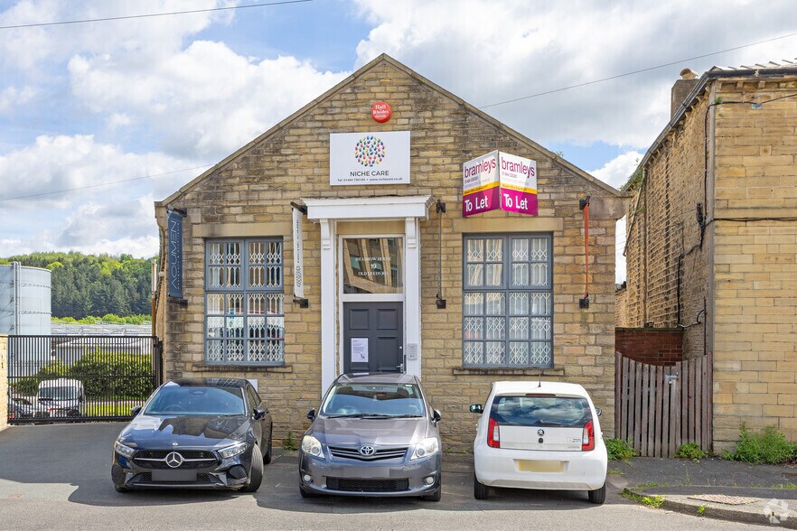 19 Old Leeds Road, Huddersfield à louer - Photo principale – Image 1 sur 3