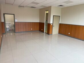 20925-20945 Northern Blvd, Bayside, NY à louer Photo intérieure– Image 2 sur 9