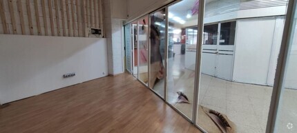 Local commercial dans Móstoles, Madrid à louer Photo intérieure– Image 1 sur 8