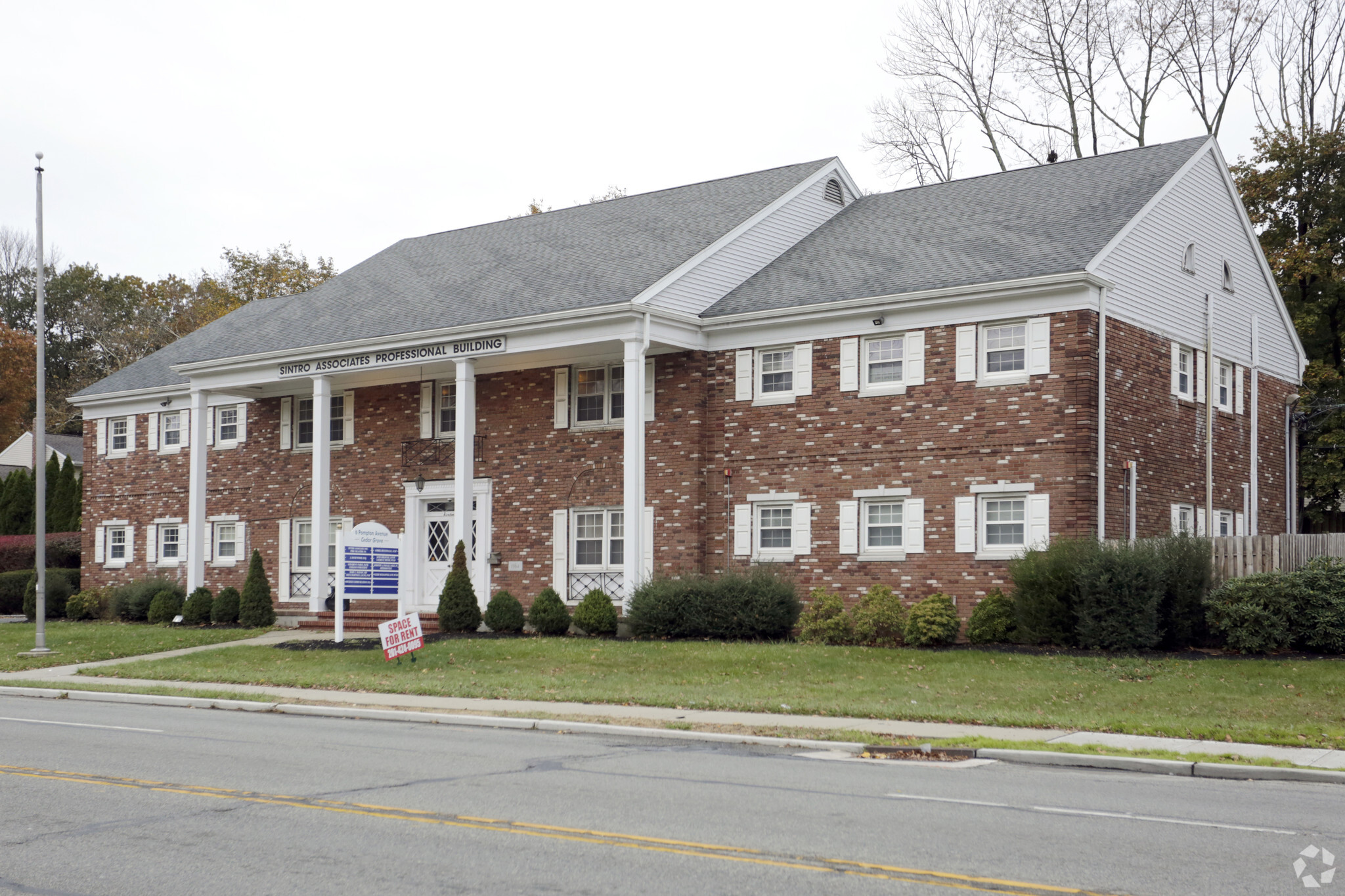 6 Pompton Ave, Cedar Grove, NJ à louer Photo principale– Image 1 sur 19