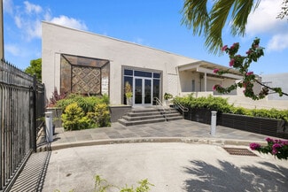 Plus de détails pour 255-275 NE 59th St, Miami, FL - Local d'activités à louer
