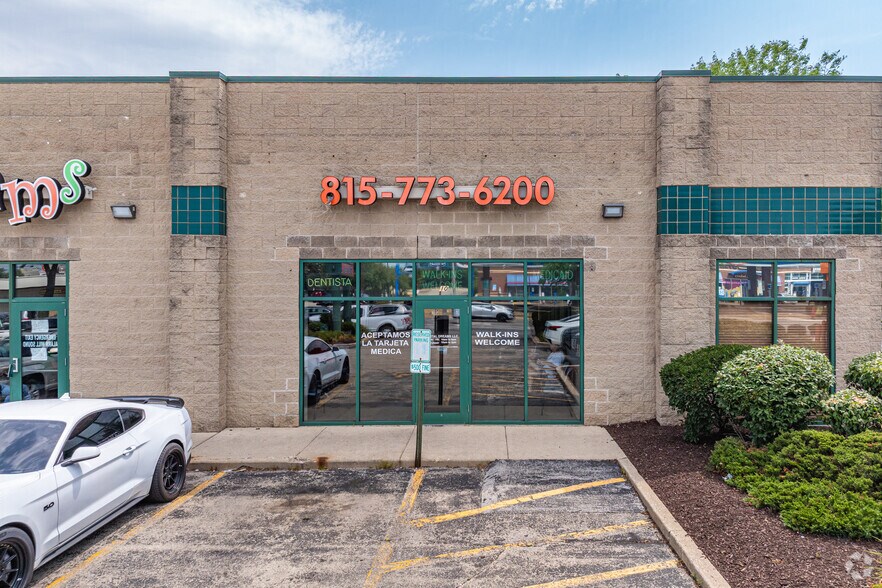 1724-1728 W Jefferson St, Joliet, IL à louer - Photo de l’immeuble – Image 3 sur 4