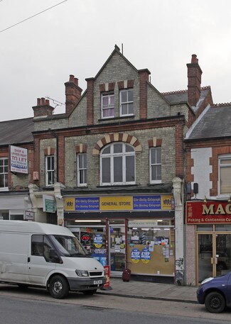 Plus de détails pour 26 High St, Northwood - Local commercial à louer