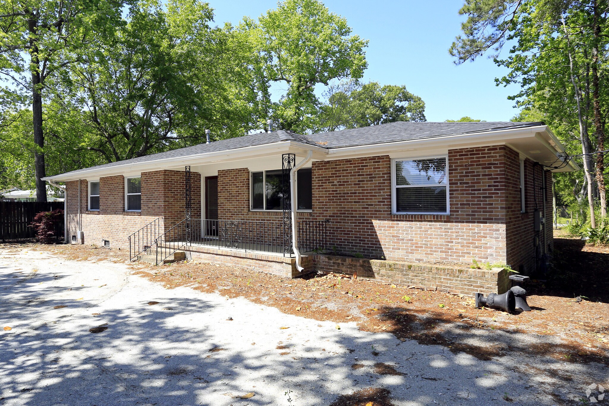 537 Folly Rd, Charleston, SC à louer Photo principale– Image 1 sur 41