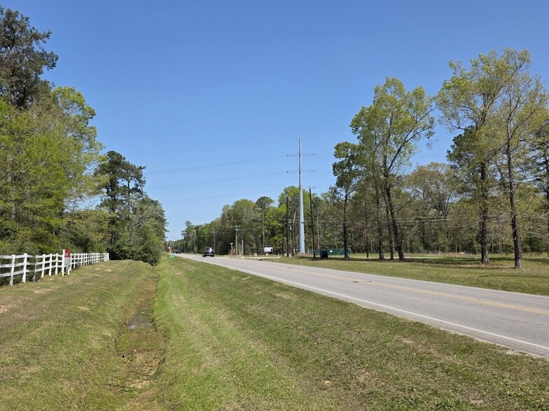 30230 Huffman Cleveland Road Rd, Huffman, TX à vendre - Photo de l’immeuble – Image 3 sur 8