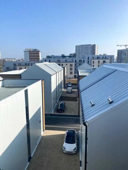 35 Rue Jean Lolive, Bagnolet à louer - Photo de l’immeuble – Image 2 sur 10