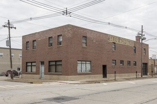Plus de détails pour 502 N Hickory St, Champaign, IL - Local d’activités à vendre