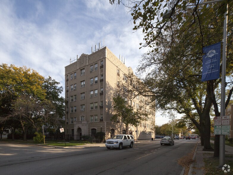 525 N Austin Blvd, Chicago, IL à vendre - Photo de l’immeuble – Image 2 sur 6