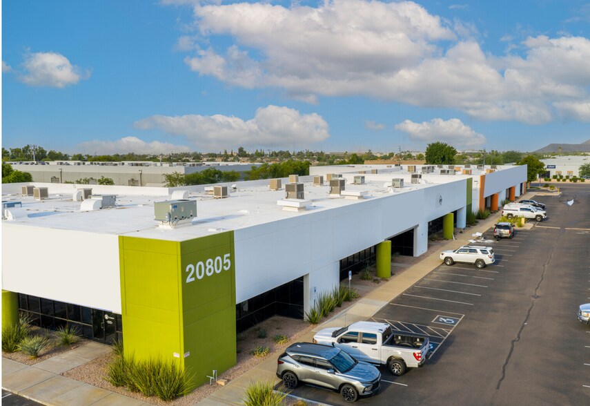 20805 N 19th Ave, Phoenix, AZ à louer - Photo de l’immeuble – Image 3 sur 15