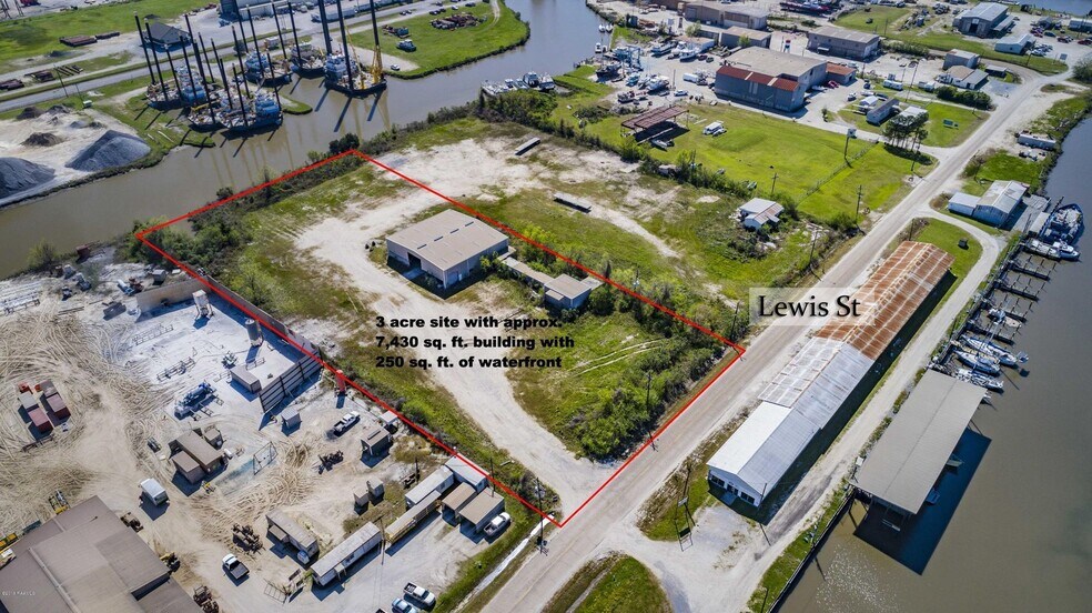000 Lewis Street, New Iberia, LA à louer - Aérien – Image 2 sur 2