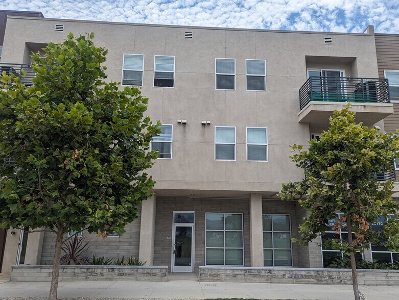 11114 Darling Rd, Ventura, CA à louer - Photo de l’immeuble – Image 2 sur 64