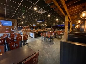 681 Newark Ave, Elizabeth, NJ à louer Photo intérieure– Image 2 sur 12