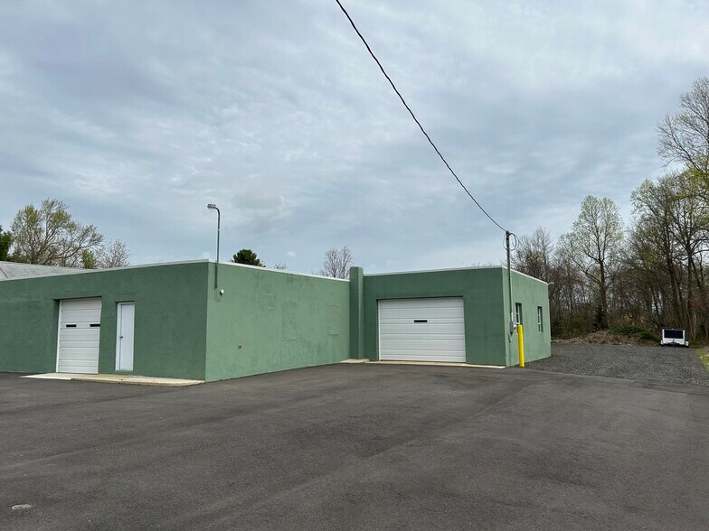 577 N 3rd St, Hammonton, NJ à louer - Photo de l’immeuble – Image 2 sur 4