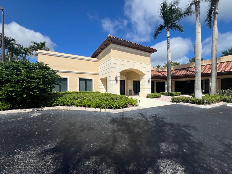 340 Columbia Dr, West Palm Beach, FL à louer - Photo de l’immeuble – Image 2 sur 4