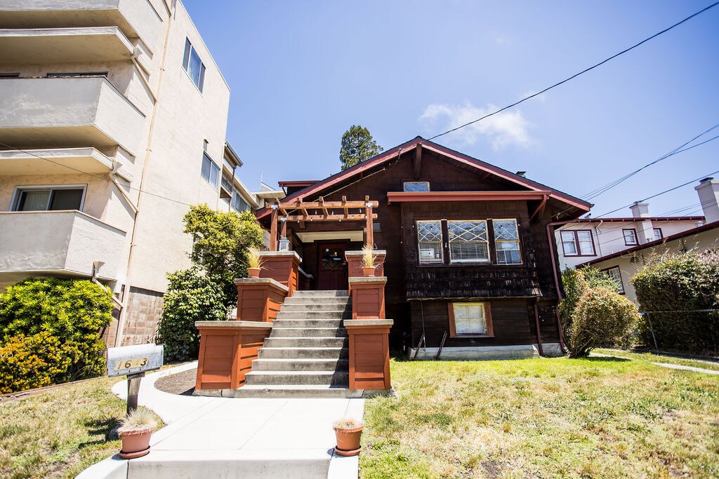 1643 Oxford St, Berkeley, CA à vendre Photo de l’immeuble– Image 1 sur 34