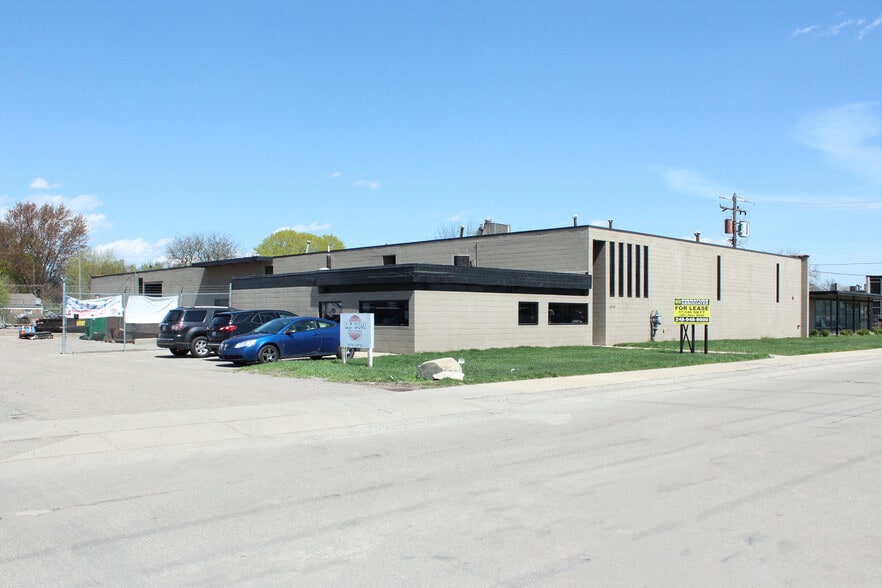 13270 Capital St, Oak Park, MI à louer - Photo principale – Image 1 sur 1