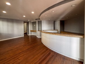 74785 Highway 111, Indian Wells, CA à louer Photo intérieure– Image 2 sur 17