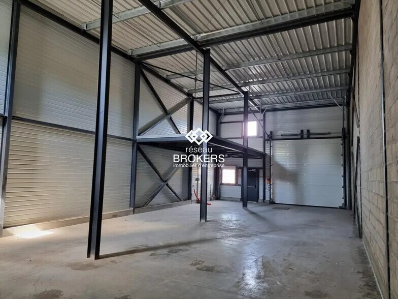 Industriel/Logistique dans Perpignan à vendre - Photo de l’immeuble – Image 2 sur 5