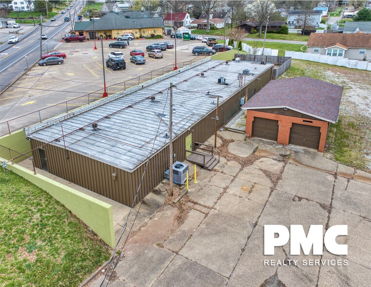 4540 Emerson Ave, Parkersburg, WV à vendre - Photo principale – Image 1 sur 11