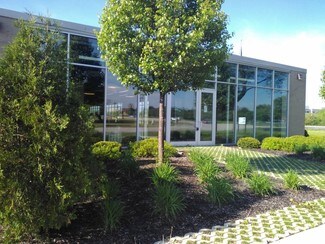 Plus de détails pour 101 Tower Dr, Burr Ridge, IL - Industriel/Logistique à vendre