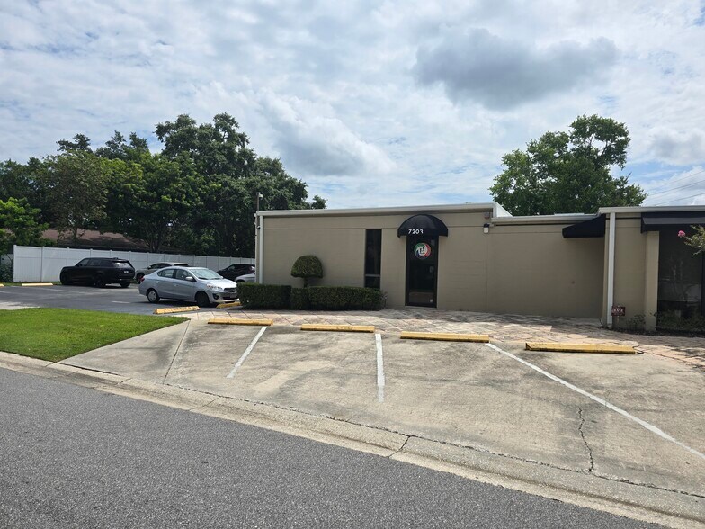 7201-7205 Aloma Ave, Winter Park, FL à louer - Photo de l’immeuble – Image 3 sur 11