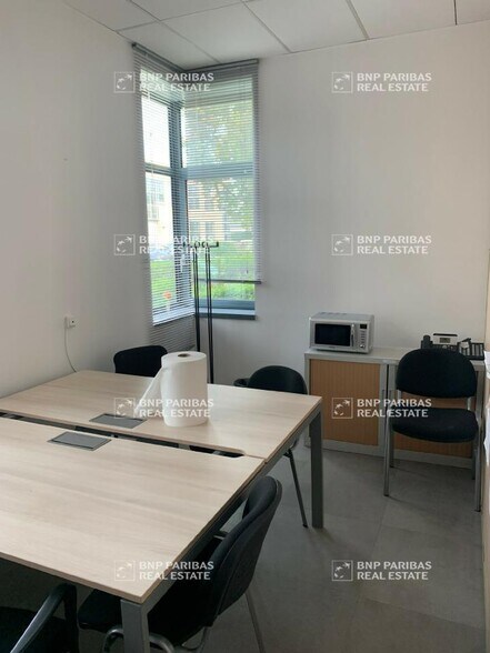 43 Avenue Des 3 Peuples, Montigny-le-Bretonneux à louer - Photo intérieure – Image 3 sur 7